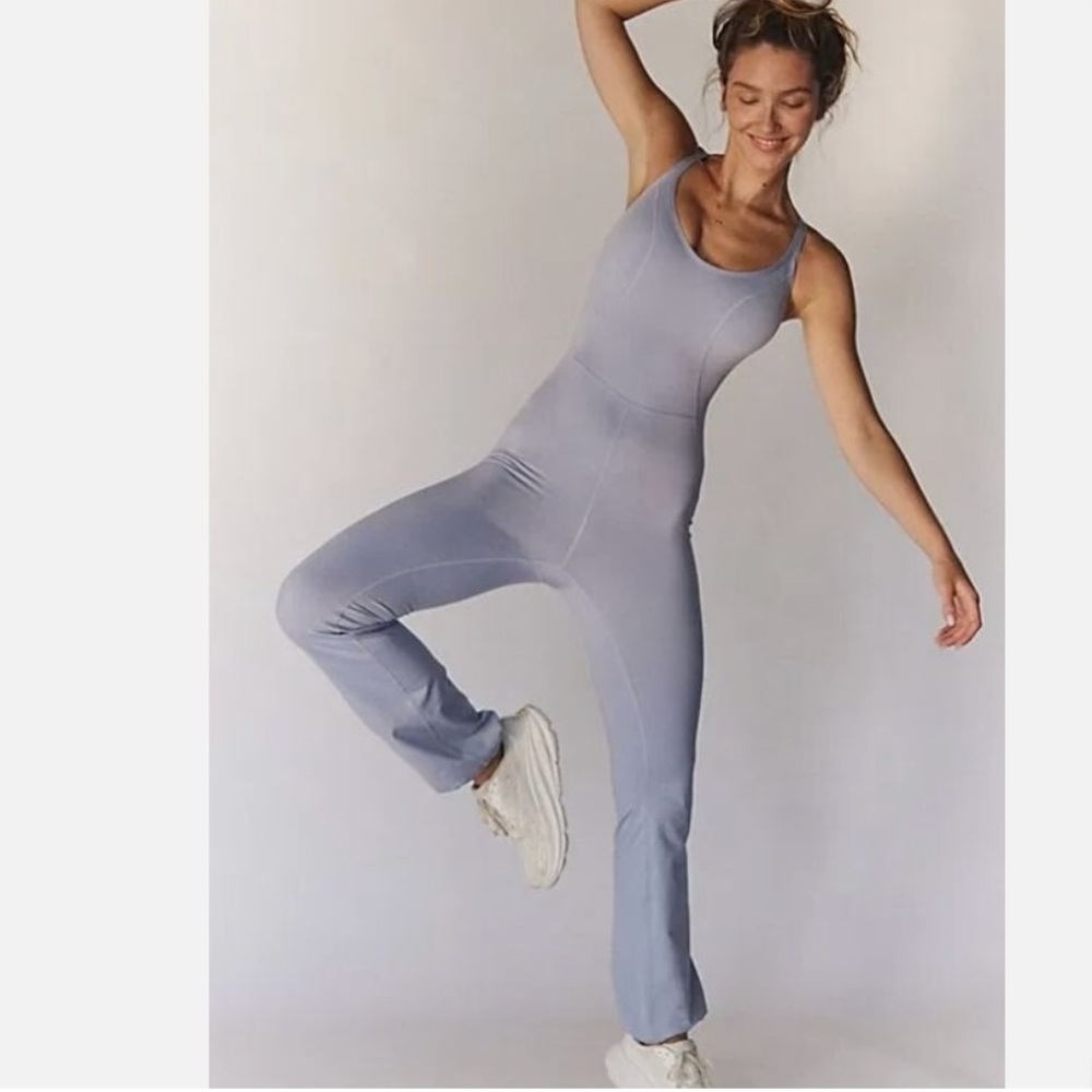 NWT NEW FREE PEOPLE MOVEMENT let's bounce jumpsuit in dusted cerulean Small‎ S